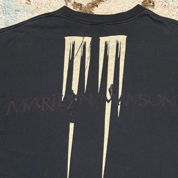 2000s Marilyn Manson Gothic Shirt Size M/L Band Tee - Picture 3 of 7